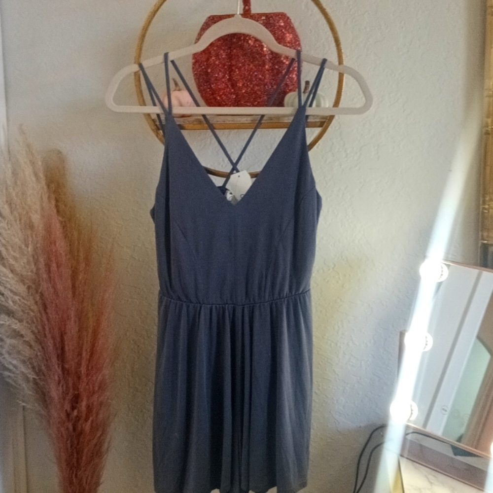 Grey flowy romper, new with tags